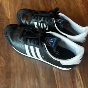 Men’s Adidas Originals Samoa Black Tennis Shoes, Size 11